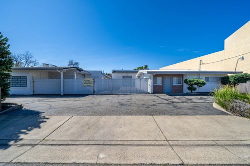 2130 Railroad Ave, Redding, CA, 96001-2504 | Card Image