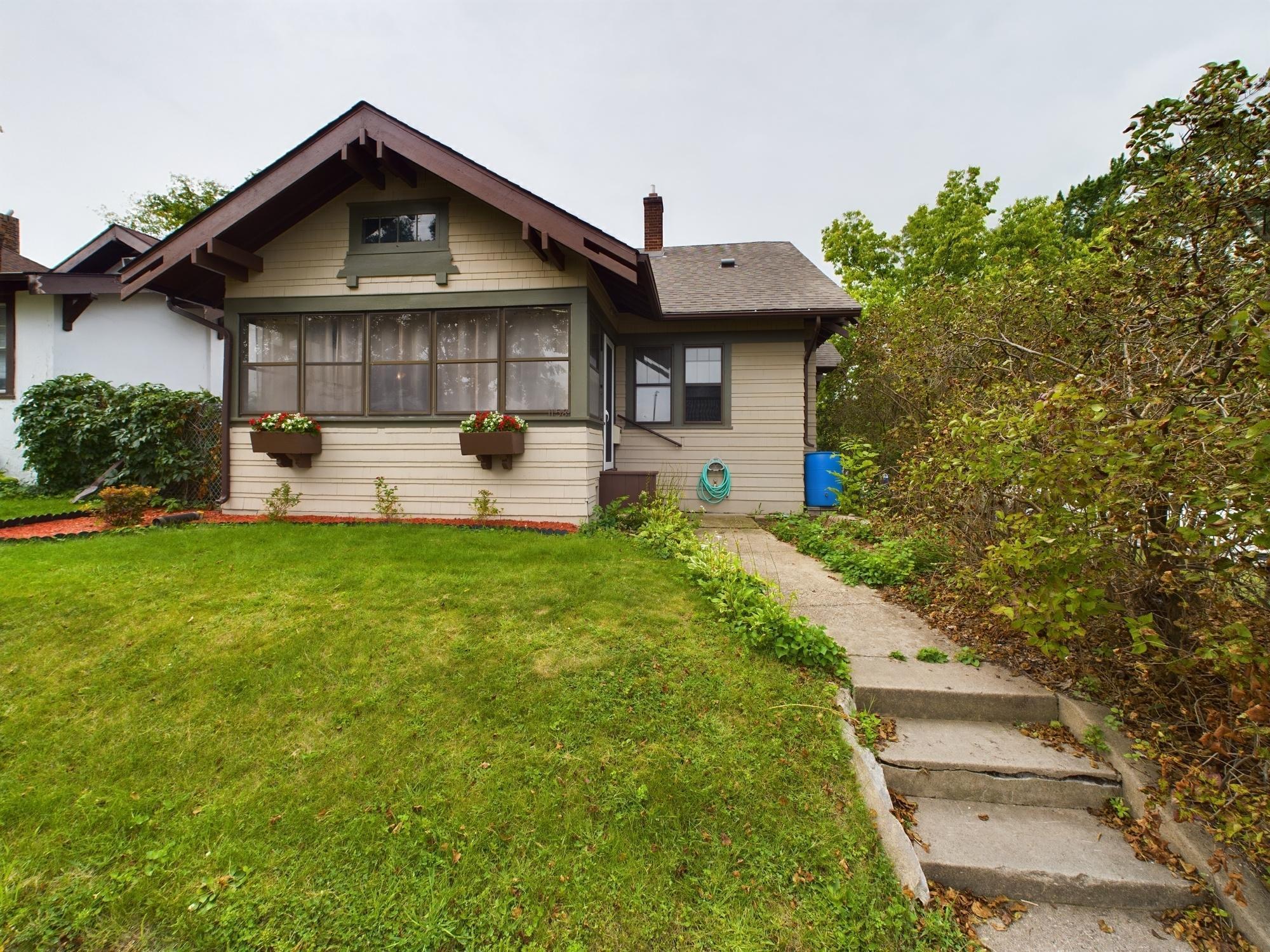 Marshall Ave, Saint Paul, MN 55104