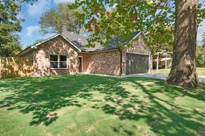 709 Cranford Street, House other with 3 bedrooms, 2 bathrooms and null parking in Sulphur Springs TX | Image 1