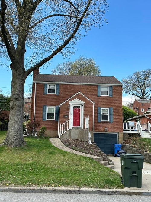 5360 Spring Valley Dr, Pittsburgh, PA, 15236-1716 | Card Image