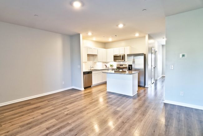 132 Grayson Cir, Townhouse with 3 bedrooms, 3 bathrooms and 2 parking in Chapel Hill TN | Image 5