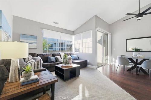 unit-j-2516 W Macarthur Blvd, Santa Ana, CA, 92704-7132 | Card Image