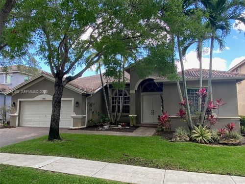 3885 E Hibiscus St, Weston, FL, 33332-2456 | Card Image