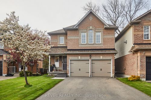 1218 Monica Cook Pl, Pickering, ON, L1W4A4 | Card Image
