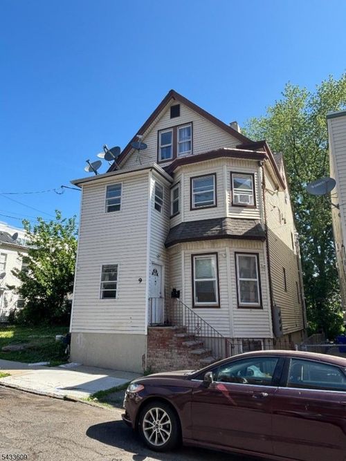 9 Courtland St, Paterson, NJ, 07503-2919 | Card Image