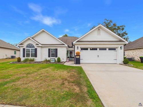 422 Madison Place Pkwy, Byron, GA, 31008-6526 | Card Image