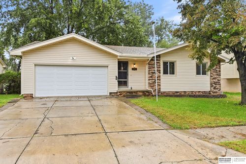 11005 Bandlytown Pl, Bellevue, NE, 68123-1042 | Card Image