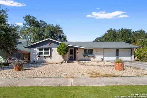 7015 Forest Pine St, San Antonio, TX, 78240-3231 | Card Image