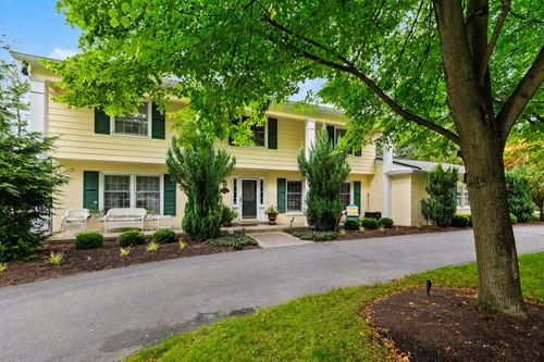 2464 Blueberry Ln, Ann Arbor, MI, 48103-2215 | Card Image