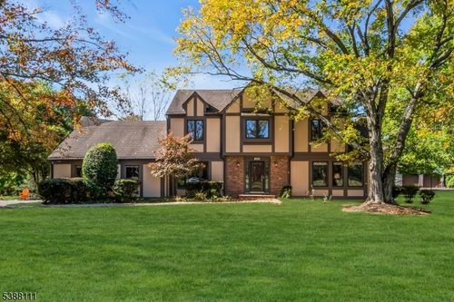 1053 Hillcrest Dr, Branchburg, NJ, 08853-4157 | Card Image