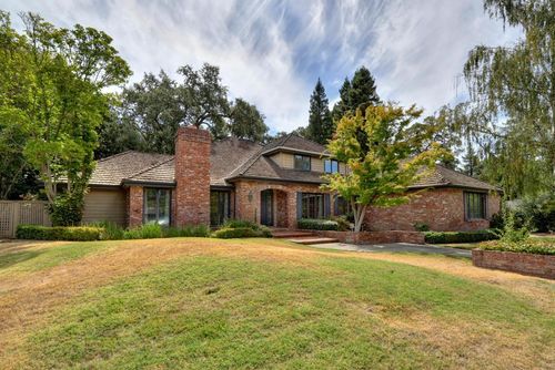 1646 Del Dayo Dr, Carmichael, CA, 95608-6052 | Card Image