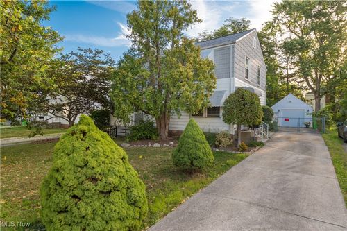 1501 E 248th St, Euclid, OH, 44117-1235 | Card Image