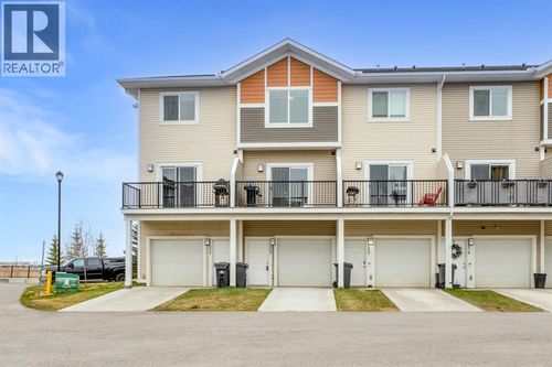 22 Stonehouse Cres, High River, AB, T1V0G3 | Card Image