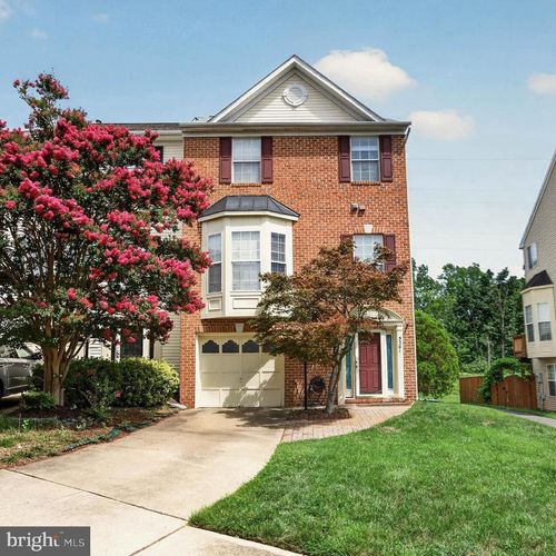 5201 Ballycastle Cir, ALEXANDRIA, VA, 22315-5543 | Card Image