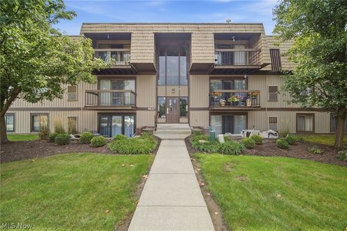 9620 Cove Dr, North Royalton, OH, 44133-2760 | Card Image