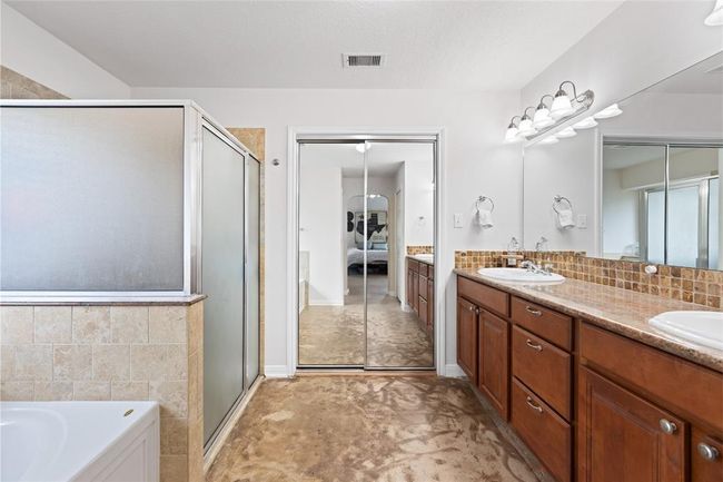 10711 Indian Trails Dr, House other with 3 bedrooms, 2 bathrooms and 2 parking in Tomball TX | Image 35