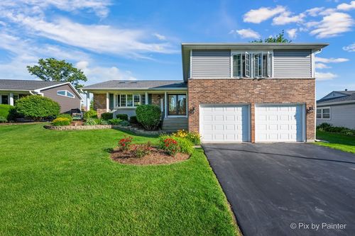 1341 W Sturbridge Dr, Hoffman Estates, IL, 60192-1340 | Card Image