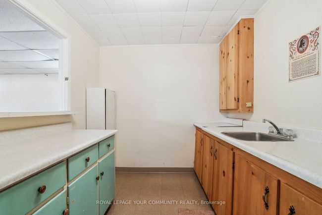364 Regent St, Home with 0 bedrooms, 2 bathrooms and null parking in Orillia ON | Image 28