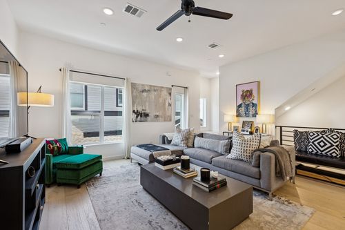 202-1507 N Garrett Ave, Dallas, TX, 75206-7822 | Card Image