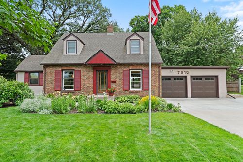 7613 49th Avenue N, New Hope, MN, 55428 | Card Image