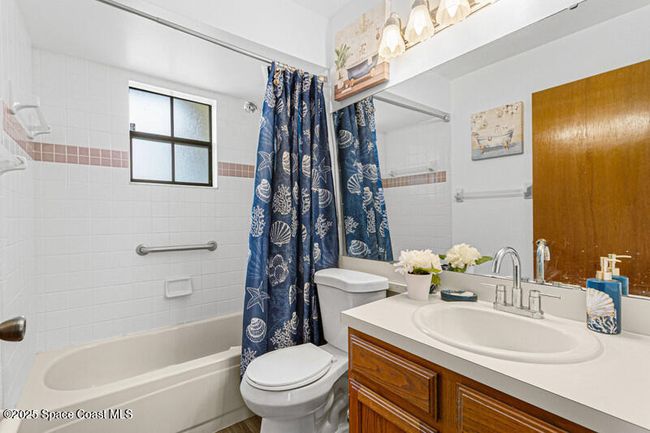 618 Americana Blvd Ne, House other with 3 bedrooms, 2 bathrooms and null parking in Palm Bay FL | Image 21
