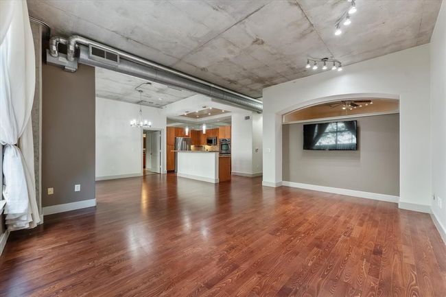APT-104 - 1901 Post Oak Blvd, Condo with 1 bedrooms, 1 bathrooms and 1 parking in Houston TX | Image 7