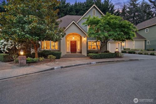6712 127 Place Se, Bellevue, WA, 98006 | Card Image