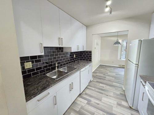 109-5250 Victory St, Burnaby, BC, V5J5H2 | Card Image