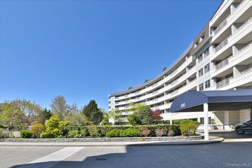 555-100 Harbor View Dr, Port Washington, NY, 11050-4728 | Card Image