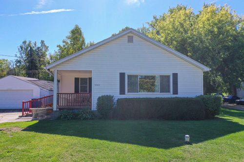 9403 Bristol Rd, Swartz Creek, MI, 48473-8592 | Card Image