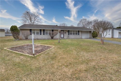 56 Burnside Dr, Swansea, MA, 02777-1008 | Card Image