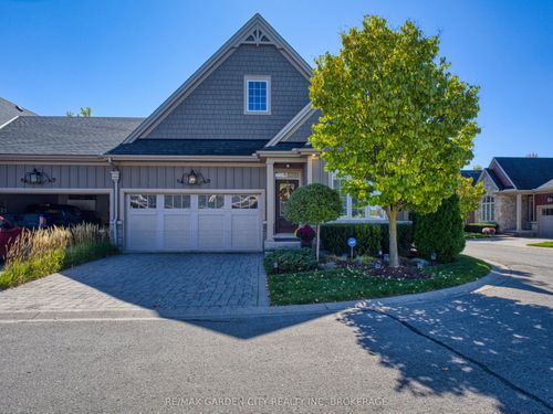 15-215 Vansickle Rd, Saint Catharines, ON, L2S0E3 | Card Image