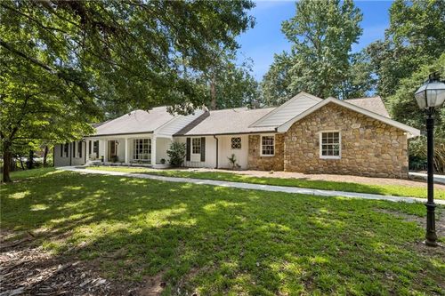 8115 Winged Foot Dr, Sandy Springs, GA, 30350-4329 | Card Image