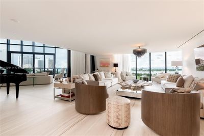 TH-1002 - 1000 Biscayne Blvd, Condo with 5 bedrooms, 6 bathrooms and null parking in Miami FL | Image 3