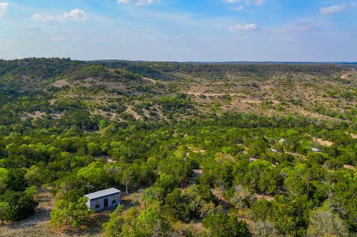 218 Saddle Wood Trl, Comfort, TX, 78013-3800 | Card Image