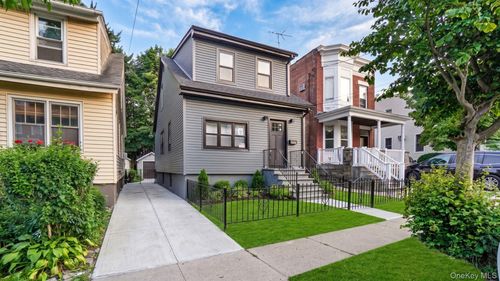 128 E 238th St, Bronx, NY, 10470-1803 | Card Image