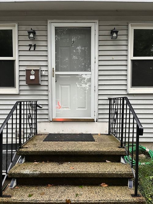 apt-2-71 E St, Lowell, MA, 01851-4366 | Card Image