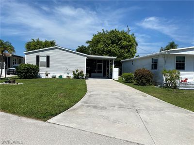 Front of House and Driveway | Image 2