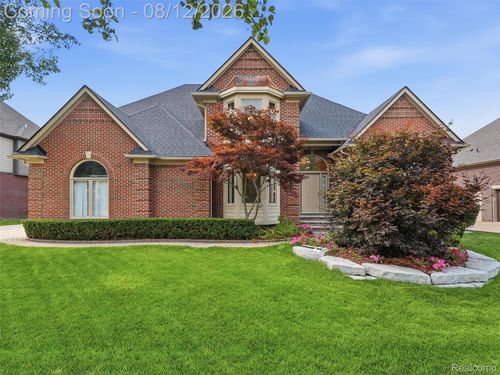 54867 Preston Pines Ln, Shelby Township, MI, 48315-1487 | Card Image