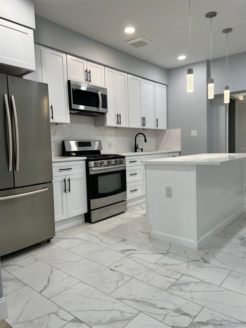 326 70th St, Guttenberg, NJ, 07093-2416 | Card Image