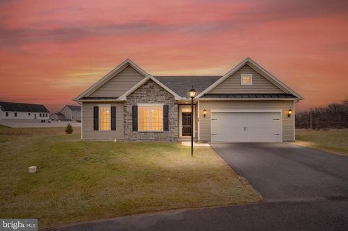 19 Osprey Ct, GETTYSBURG, PA, 17325-8515 | Card Image