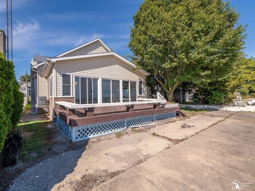 12294 Lakeshore Dr, La Salle, MI, 48145-9771 | Card Image