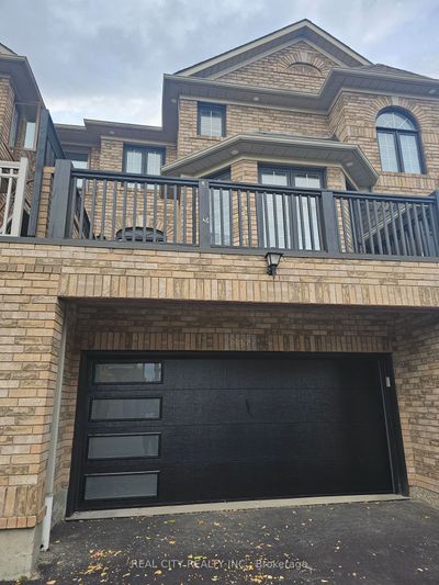 1680 Samuelson Cir, Home with 3 bedrooms, 4 bathrooms and 4 parking in Mississauga ON | Image 1