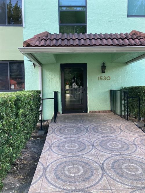 apt-103-1530 Sw 2nd St, Miami, FL, 33135-2138 | Card Image