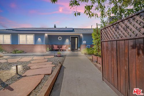 11725 Balboa Blvd, Granada Hills, CA, 91344-7401 | Card Image