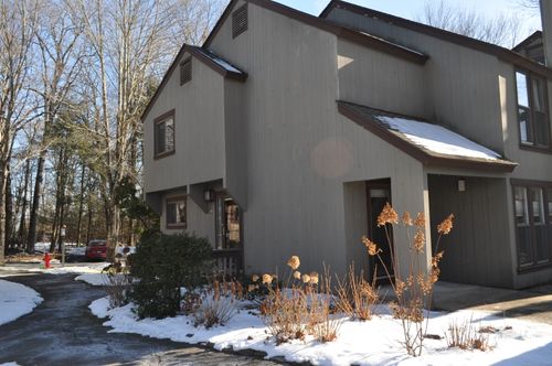 8-8 Willow Ln, Avon, CT, 06001-4541 | Card Image