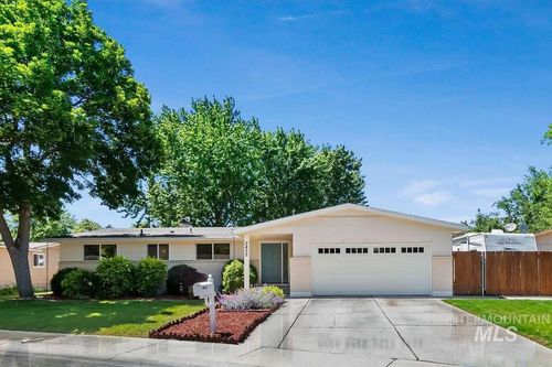 3433 N Manchester St, Boise, ID, 83704-4334 | Card Image
