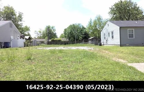 232 46th St, Tulsa, OK, 74105-4407 | Card Image