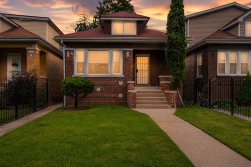 7526 S Honore St, Chicago, IL, 60620-5203 | Card Image
