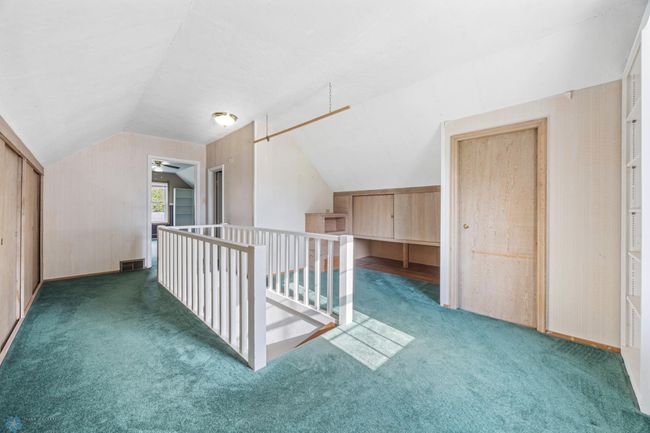 Bedroom area upstairs | Image 19